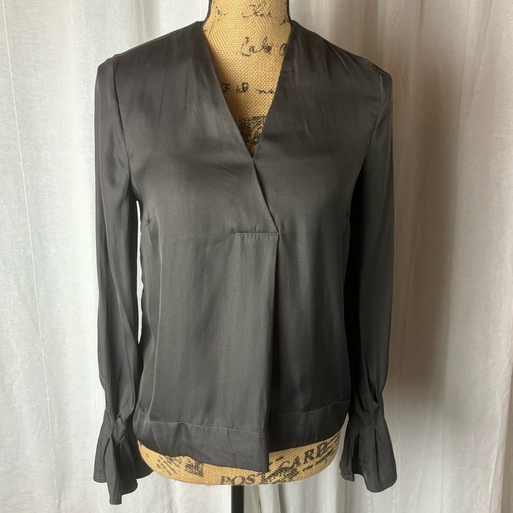NWT Adyson Parker Long Sleeve Blouse Satin Grey Women’s XSmall